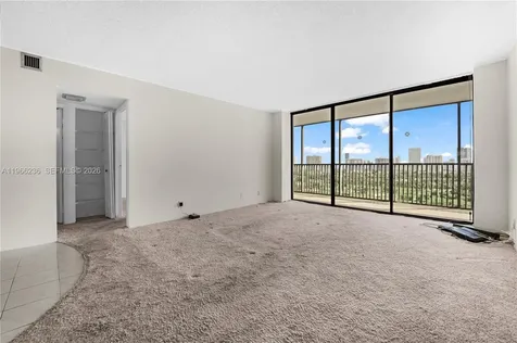 20301 W Country Club Drive Aventura FL 33180