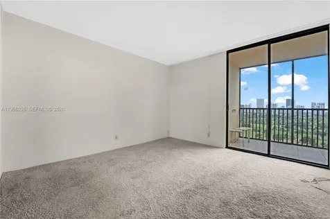 20301 W Country Club Drive Aventura FL 33180