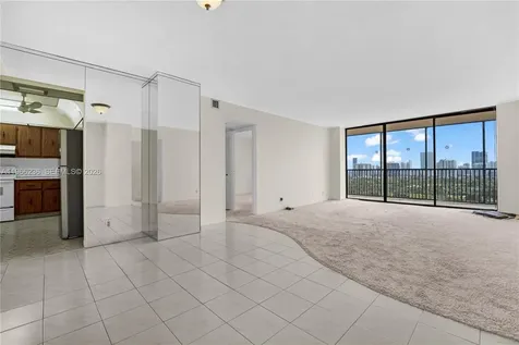 20301 W Country Club Drive Aventura FL 33180