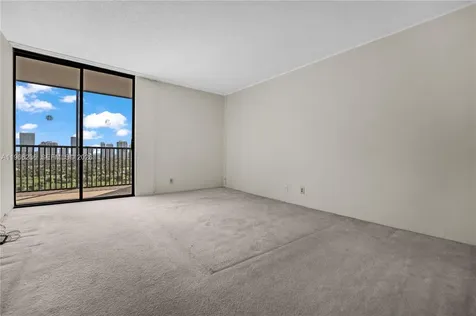 20301 W Country Club Drive Aventura FL 33180