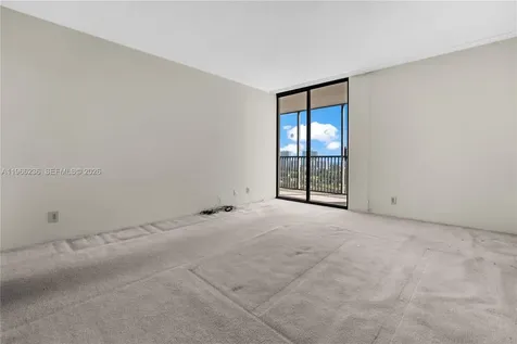 20301 W Country Club Drive Aventura FL 33180