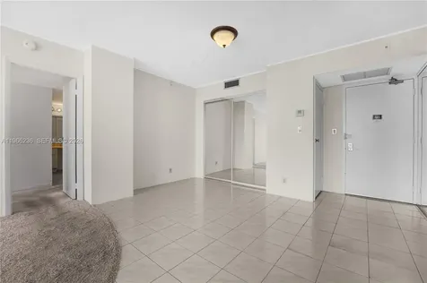 20301 W Country Club Drive Aventura FL 33180