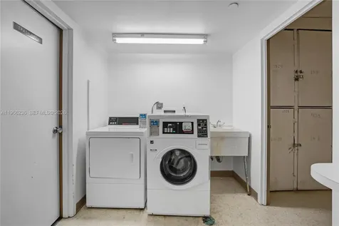 20301 W Country Club Drive Aventura FL 33180