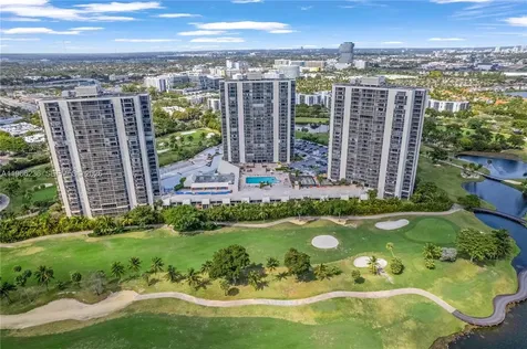 20301 W Country Club Drive Aventura FL 33180