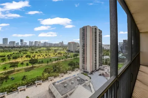 20301 W Country Club Drive Aventura FL 33180