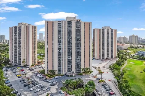 20301 W Country Club Drive Aventura FL 33180