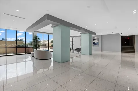 20301 W Country Club Drive Aventura FL 33180