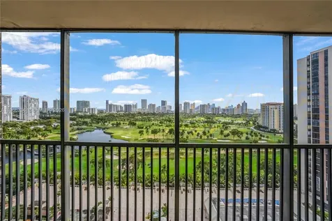 20301 W Country Club Drive Aventura FL 33180