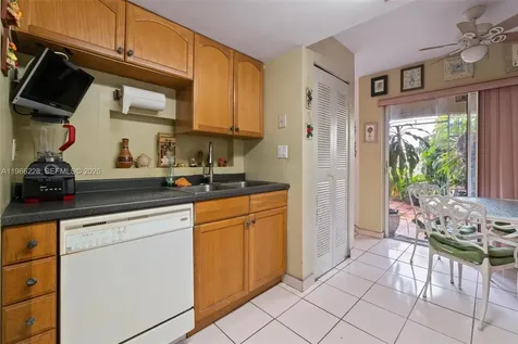 415 NW 85th Place Miami FL 33126