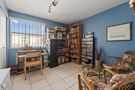 415 NW 85th Place Miami FL 33126