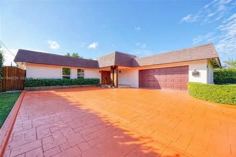 5826 SW 17th Street Miami FL 33155