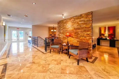 5826 SW 17th Street Miami FL 33155