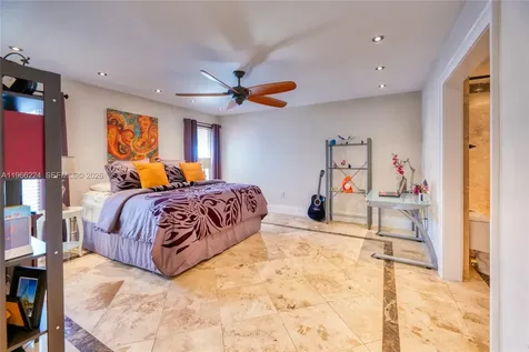 5826 SW 17th Street Miami FL 33155
