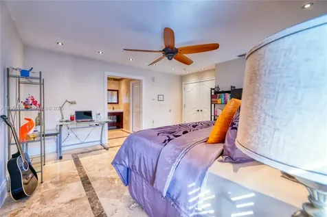 5826 SW 17th Street Miami FL 33155