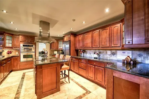 5826 SW 17th Street Miami FL 33155