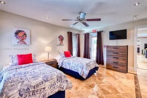 5826 SW 17th Street Miami FL 33155
