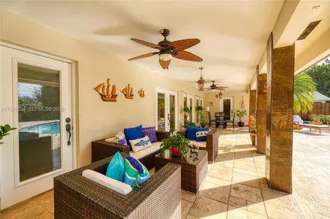 5826 SW 17th Street Miami FL 33155