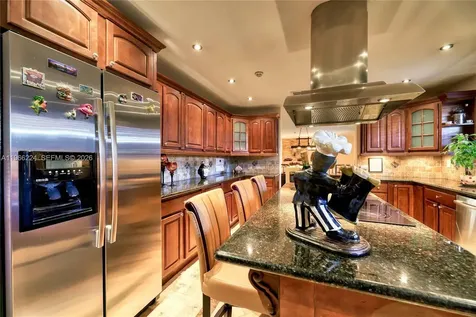 5826 SW 17th Street Miami FL 33155