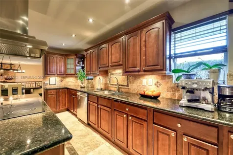 5826 SW 17th Street Miami FL 33155