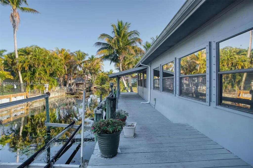 6581 Riparian Road Lake Worth FL 33462