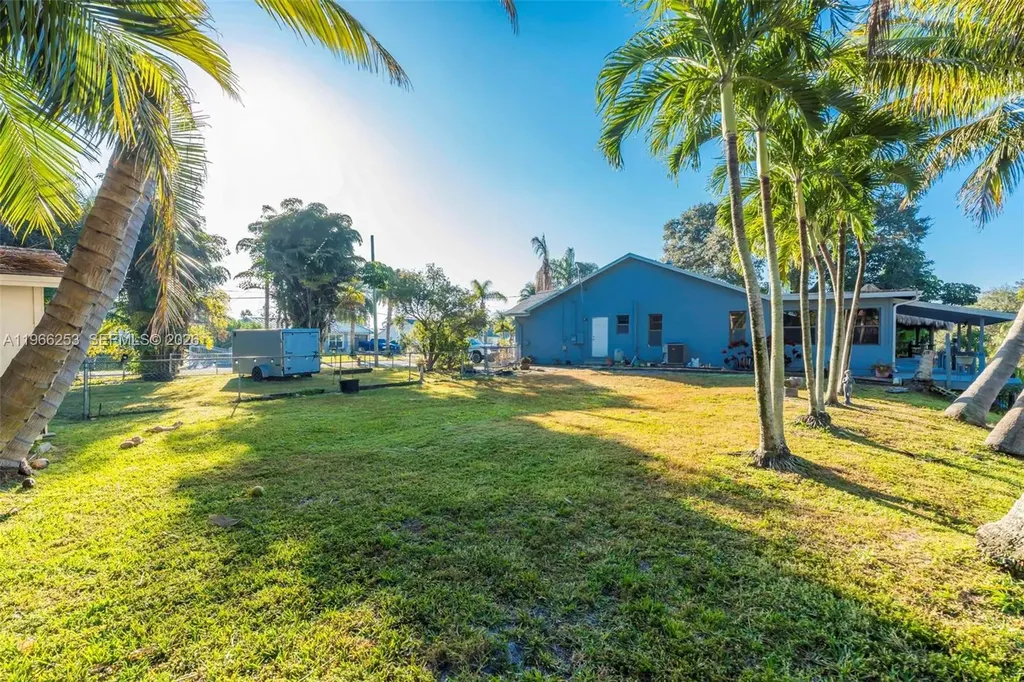 6581 Riparian Road Lake Worth FL 33462