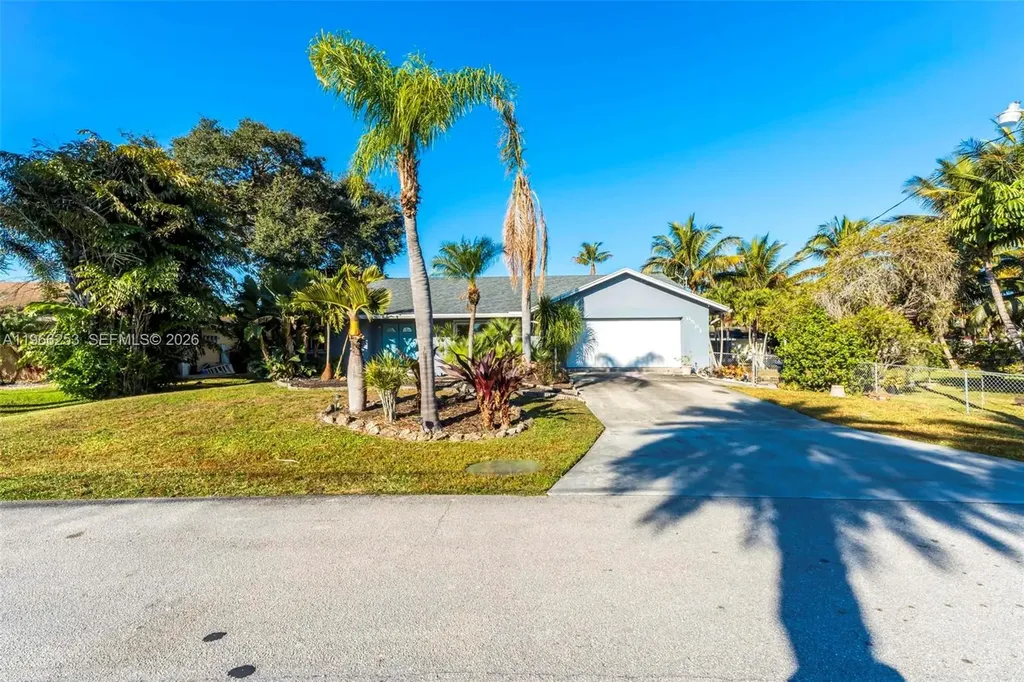 6581 Riparian Road Lake Worth FL 33462