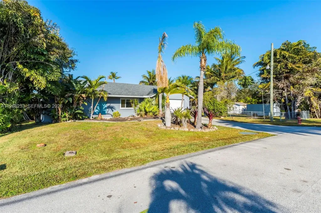 6581 Riparian Road Lake Worth FL 33462