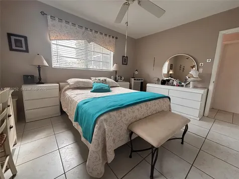 16900 NE 14th Avenue Miami FL 33162