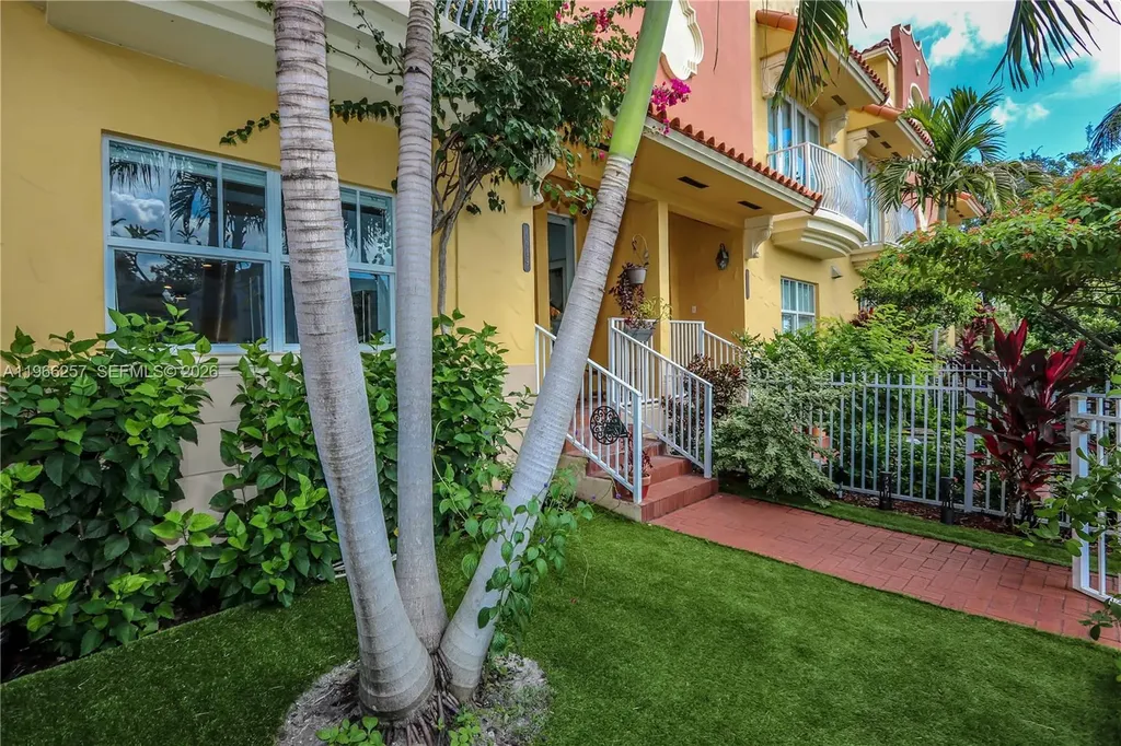 1619 Harrison Street Hollywood FL 33020