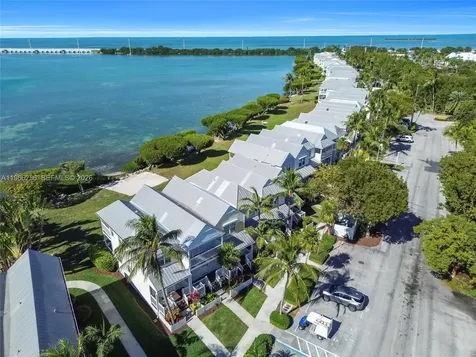 5075 Sunset Village Drive Duck FL 33050