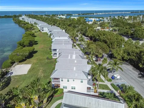 5075 Sunset Village Drive Duck FL 33050