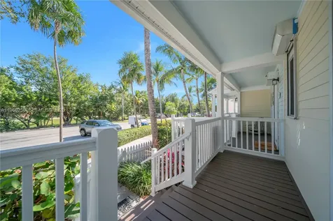 5075 Sunset Village Drive Duck FL 33050