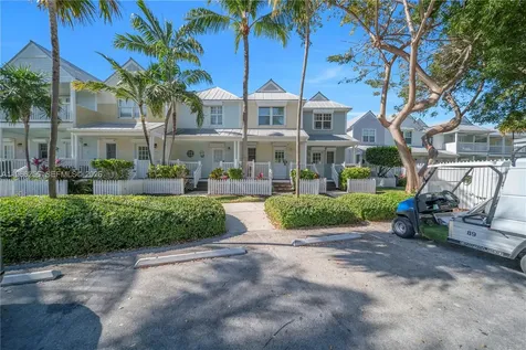 5075 Sunset Village Drive Duck FL 33050