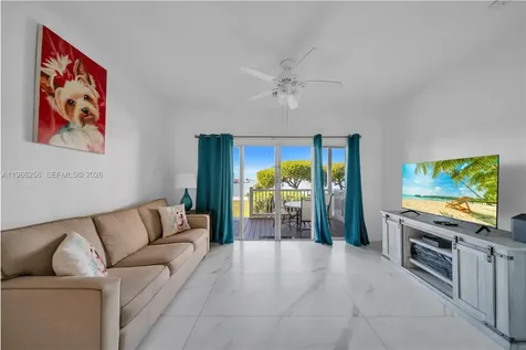 5075 Sunset Village Drive Duck FL 33050