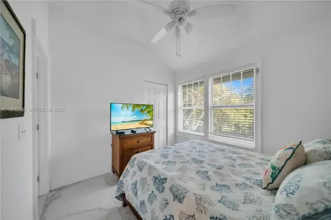 5075 Sunset Village Drive Duck FL 33050