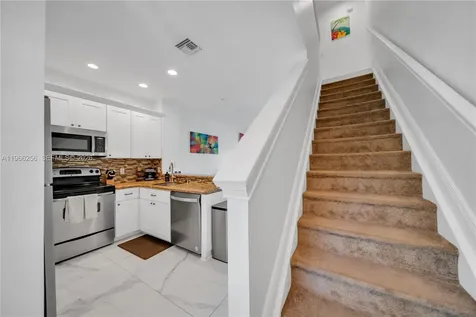 5075 Sunset Village Drive Duck FL 33050