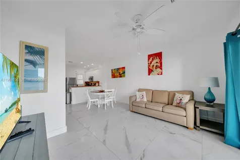 5075 Sunset Village Drive Duck FL 33050