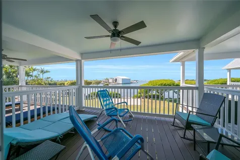 5075 Sunset Village Drive Duck FL 33050