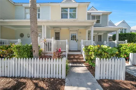 5075 Sunset Village Drive Duck FL 33050