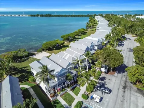 5075 Sunset Village Drive Duck FL 33050