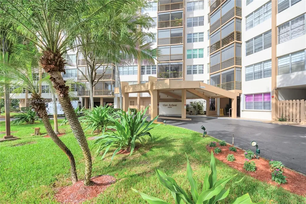 1400 Saint Charles Place Pembroke Pines FL 33026