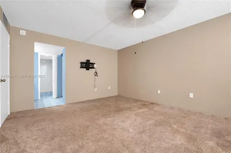 1400 Saint Charles Place Pembroke Pines FL 33026