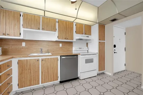 1400 Saint Charles Place Pembroke Pines FL 33026