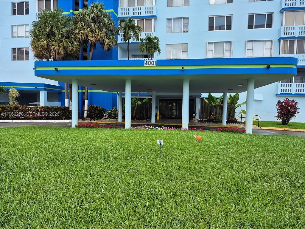 4001 Hillcrest Drive Hollywood FL 33021