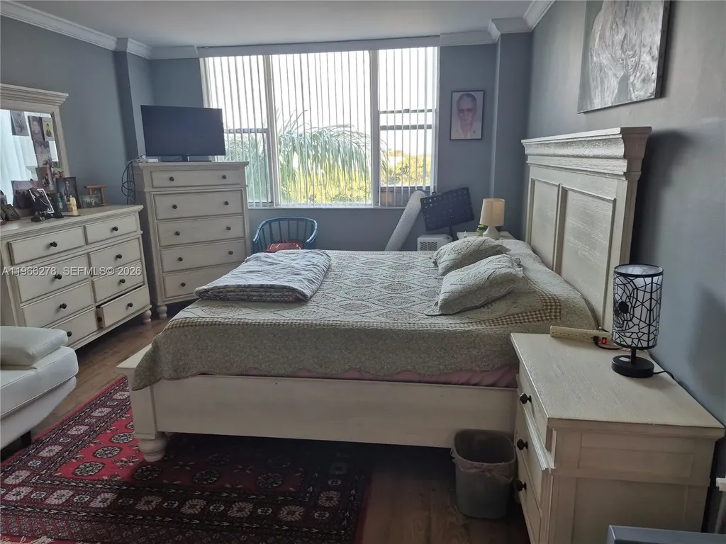 4001 Hillcrest Drive Hollywood FL 33021