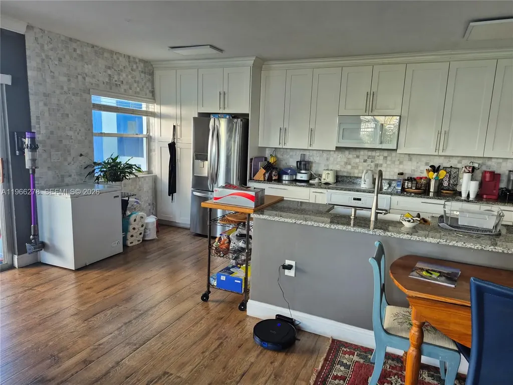 4001 Hillcrest Drive Hollywood FL 33021