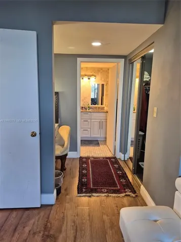 4001 Hillcrest Drive Hollywood FL 33021