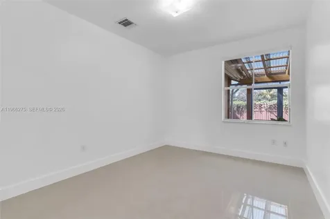 30 SE 6th Road Homestead FL 33030