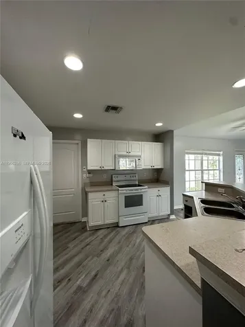 507 Peerless Circle Lehigh Acres FL 33974