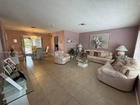 4012 SW 102 Court Miami FL 33165